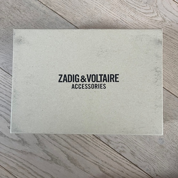 BNWT Snakeskin Skull Detail Black Pumps - Picture 6 of 7